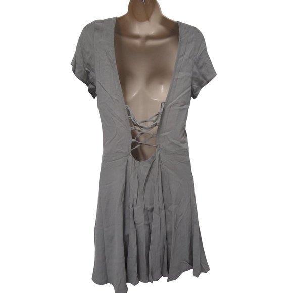 Flynn Skye Womens Dress M Mini Lace Up Back Skater Grey Made in USA Short Sleeve - Picture 3 of 5